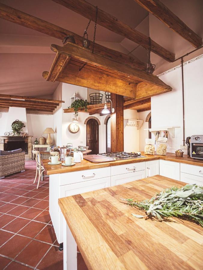 チェチナRelais Casale Il Poggetto - Olivo 1 By Zoom In Earthアパートメント エクステリア 写真